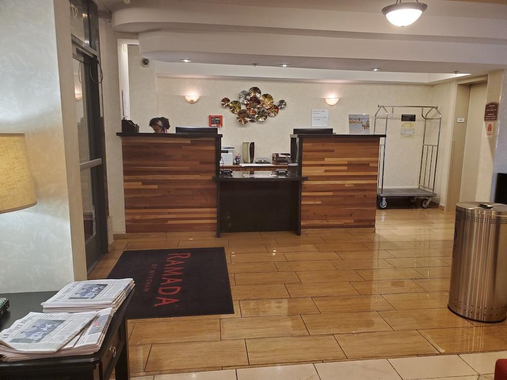 Ramada By Wyndham Oakland Downtown City Center Exteriör bild