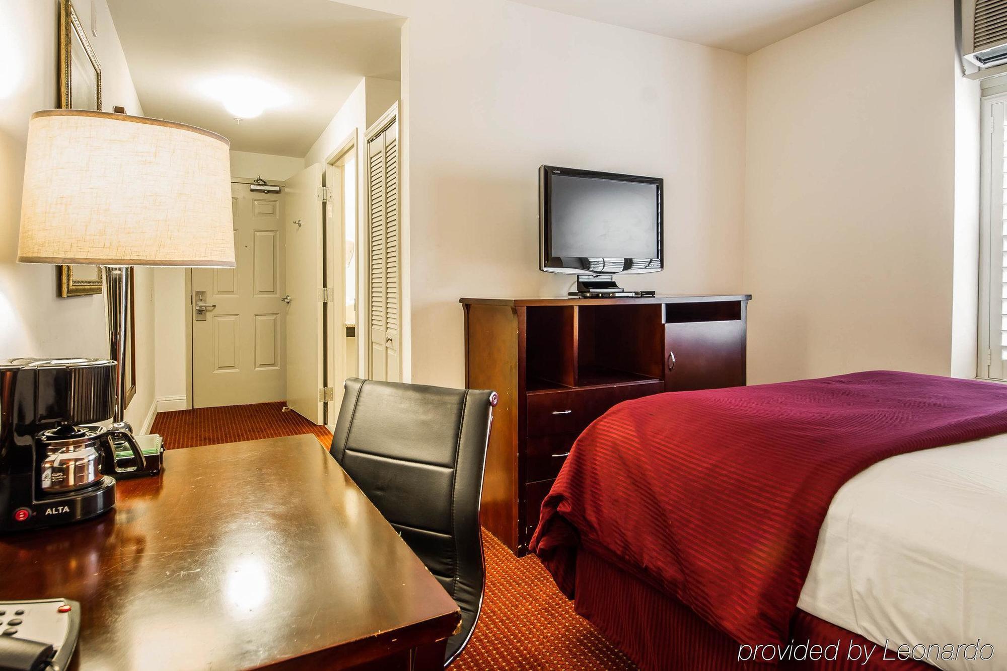 Ramada By Wyndham Oakland Downtown City Center Exteriör bild