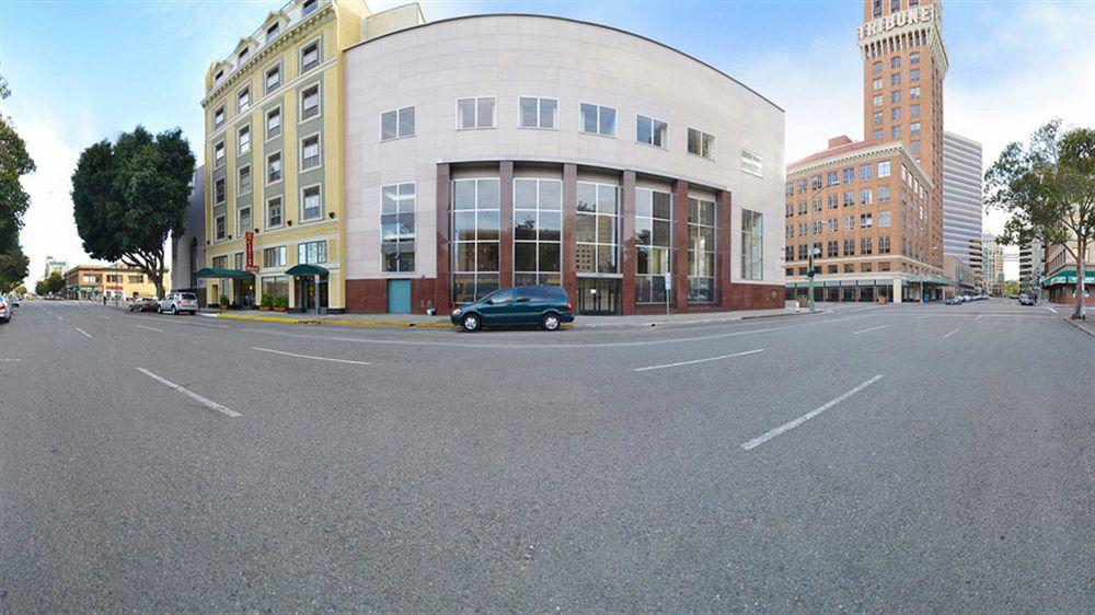 Ramada By Wyndham Oakland Downtown City Center Exteriör bild