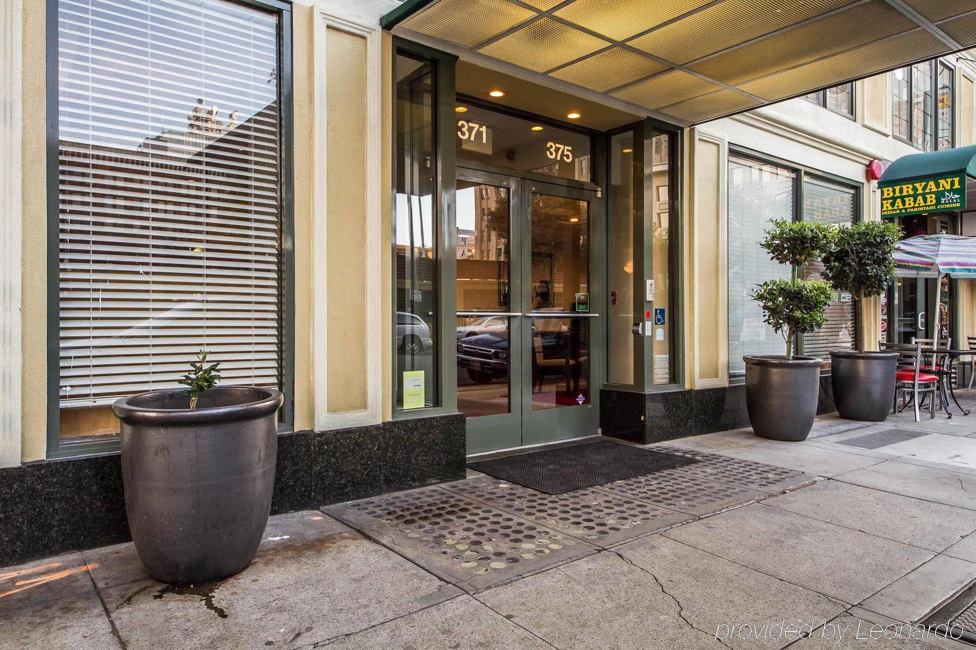 Ramada By Wyndham Oakland Downtown City Center Exteriör bild